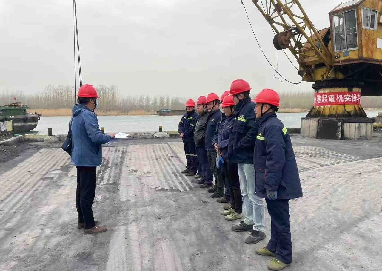 邳州港特種設備操作人員順利通過(guò)取證考試
